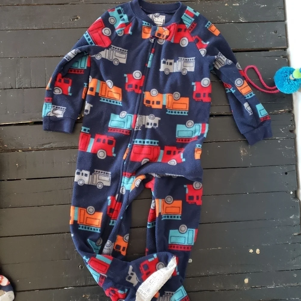 Carter's Bundle of 3 Pajamas 12 18 2T Baby Toddler Sports Animals Fire Trucks